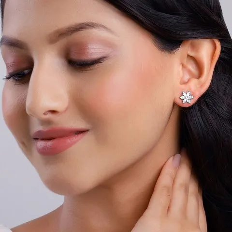 GIVA Silver Flowery Snowflake Studs (Silver) image 8